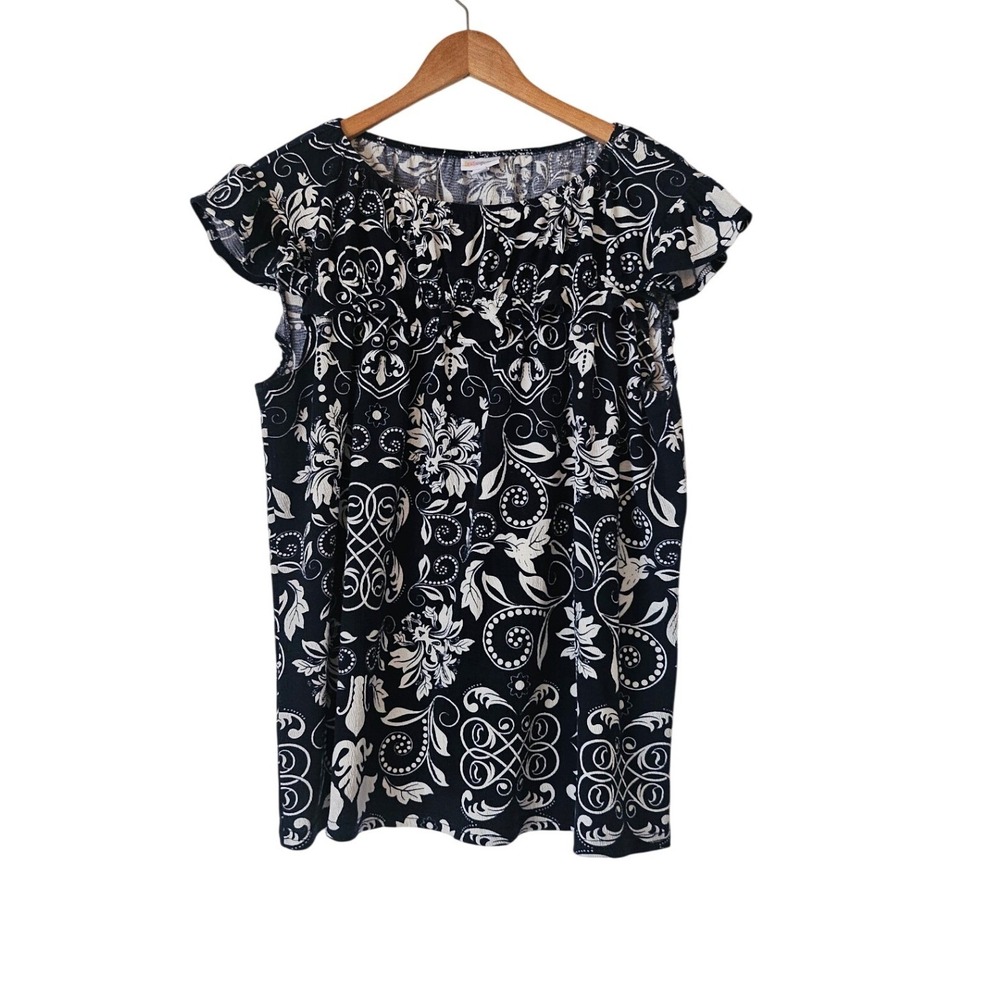 LuLaRoe XL Blue White Floral Damask Flutter Sleeve Blouse Ruffle Neck Top